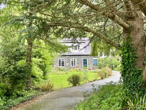 Photo 4- click for photo gallery